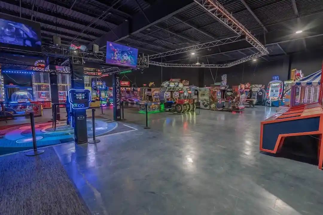 MB2 Entertainment Santa Clarita - Popular axe throwing destination in Los Angeles