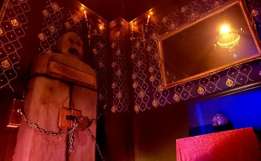 Escape Artists - Popular escape rooms destination in Atlanta