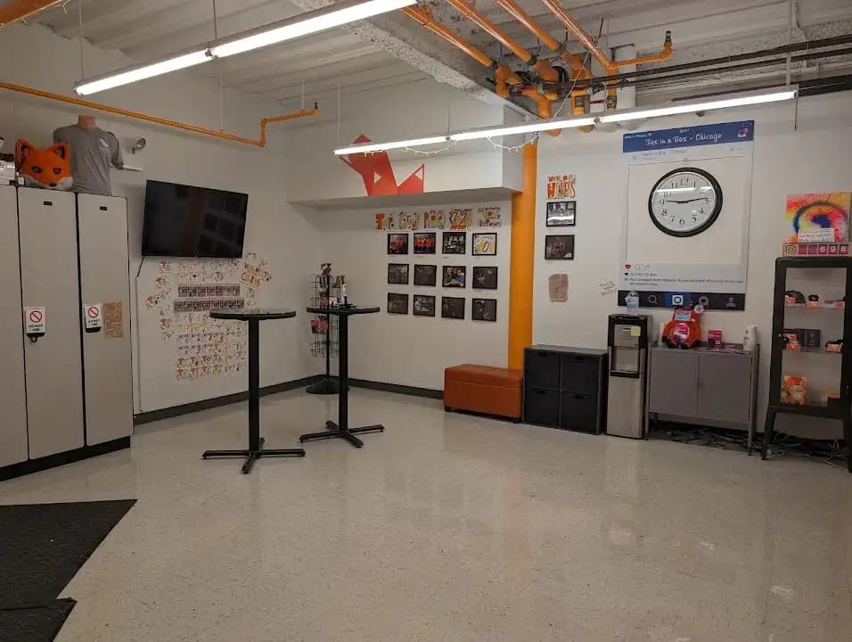 escape rooms experience at Fox In A Box Escape Room Chicago located in Chicago
