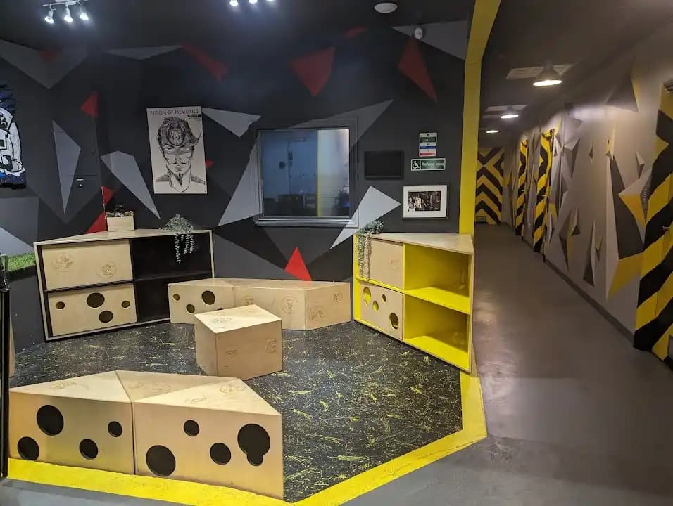 escape rooms experience at clueQuest - The Live Escape Game located in London