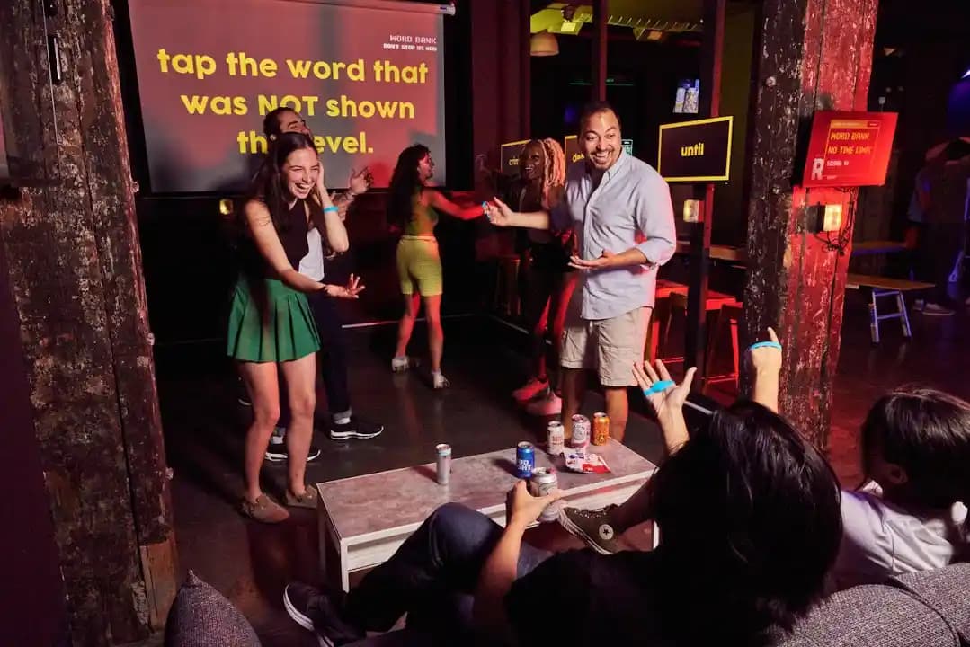 escape rooms experience at Beat The Bomb Brooklyn located in New York