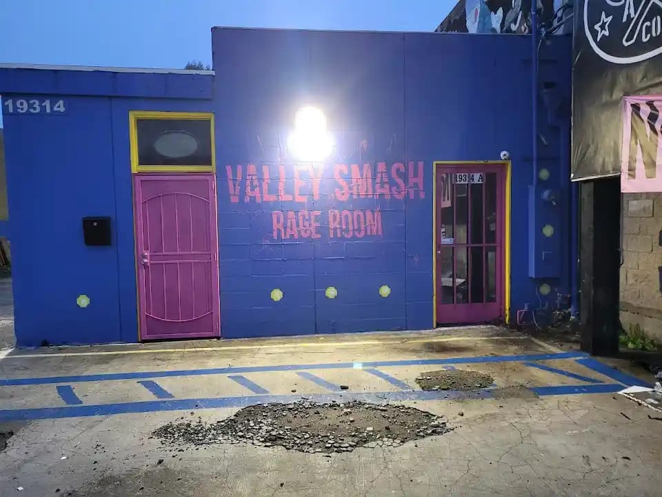 rage rooms experience at Valley Smash Rage Room located in Los Angeles