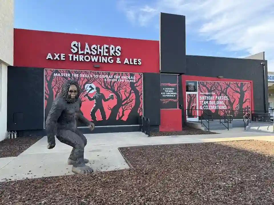 Slashers Axe Throwing & Ales - Popular axe throwing destination in Los Angeles