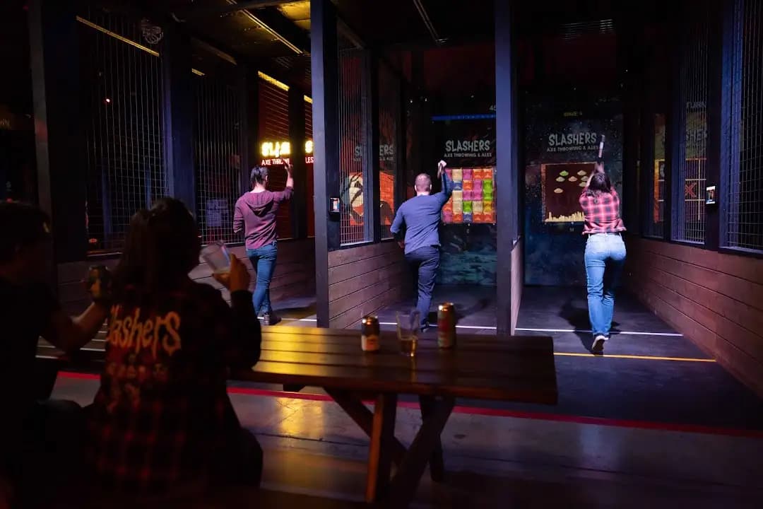 axe throwing experience at Slashers Axe Throwing & Ales located in Los Angeles