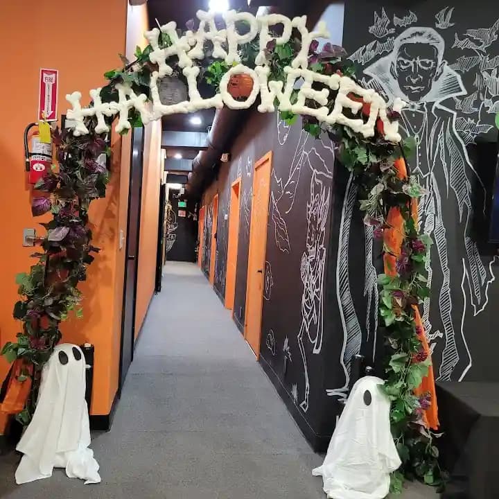 60out Escape Rooms - Melrose - Popular escape rooms destination in Los Angeles