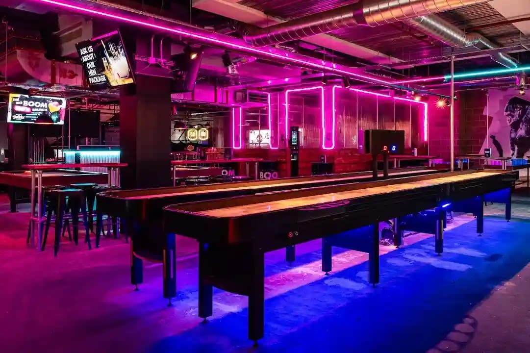 axe throwing experience at Boom Battle Bar Oxford Street located in London