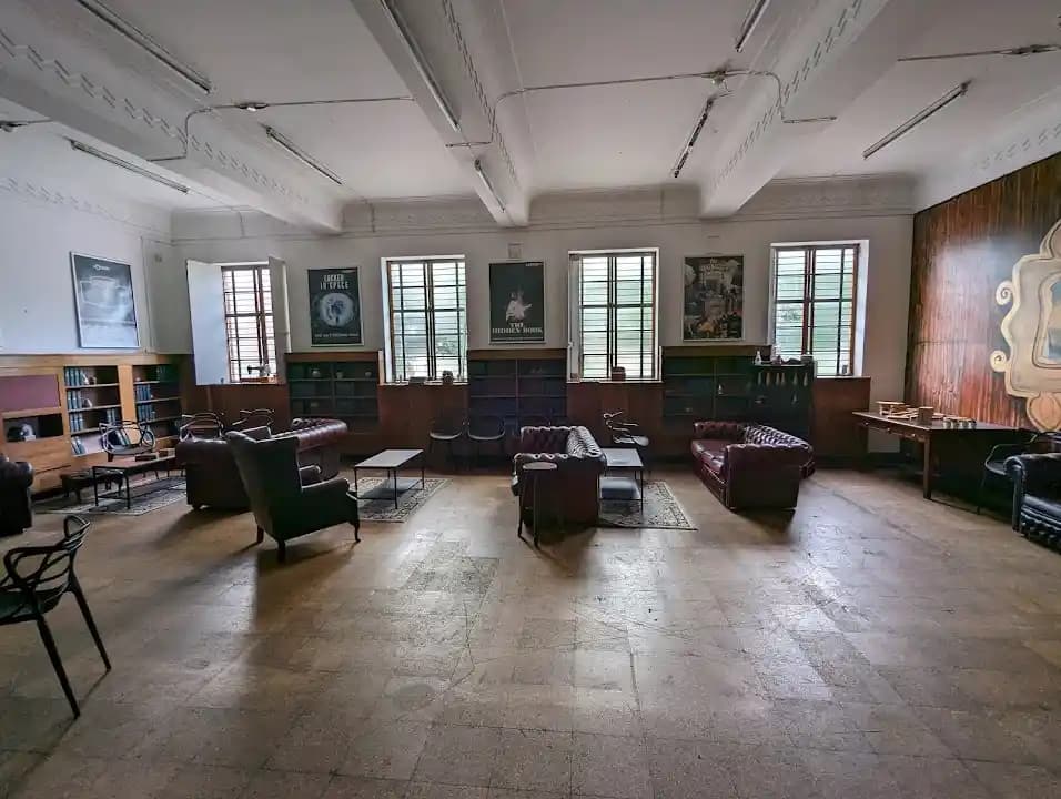 escape rooms experience at Locked In Games Live Escape Game Leeds located in Leeds