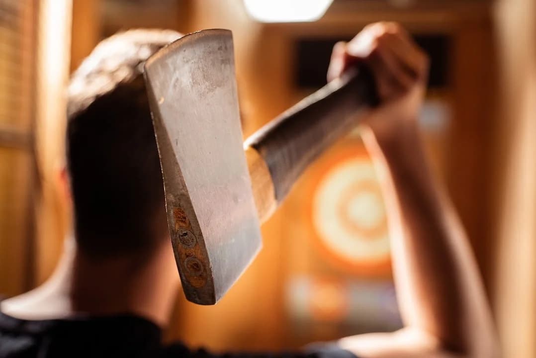 Game of Throwing Glasgow - Popular axe throwing destination in Glasgow