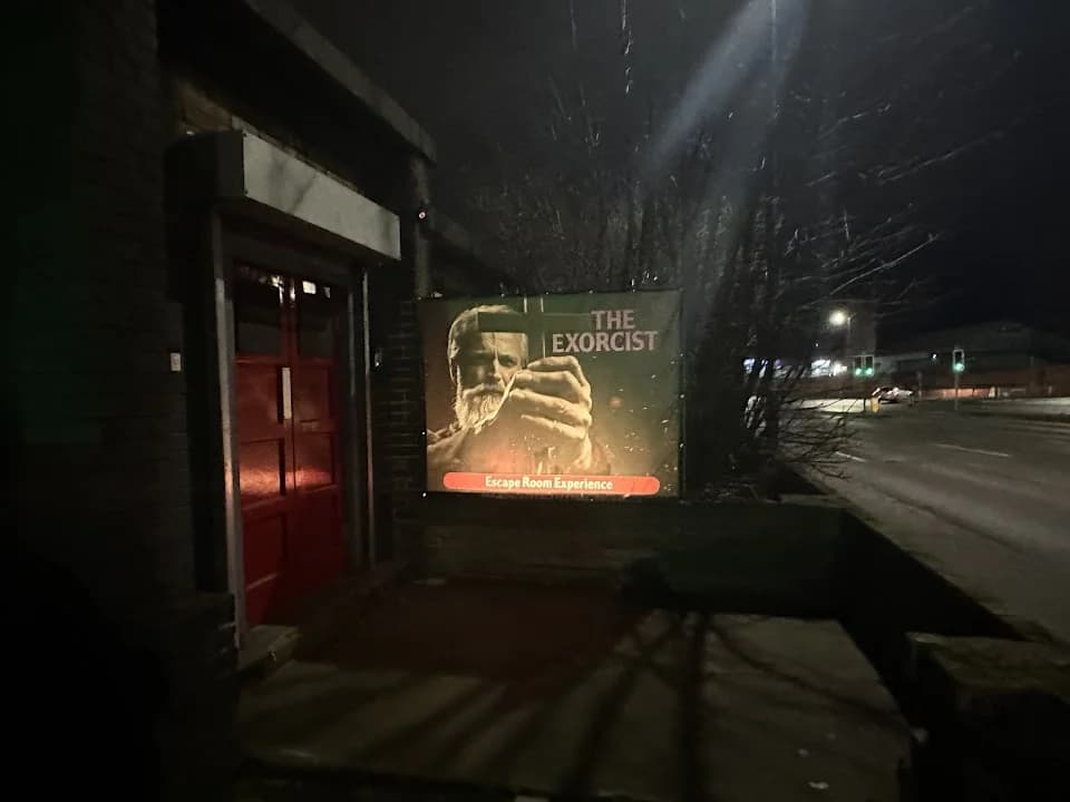 escape rooms experience at Contained Liverpool Escape Rooms & Scare Maze located in Liverpool