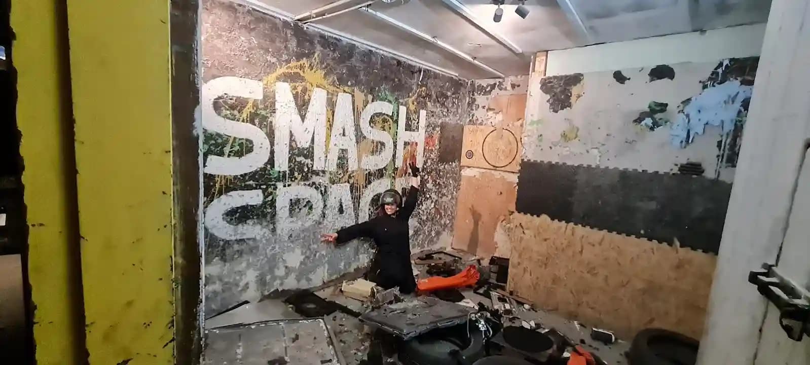 Smash Space UK - Popular rage rooms destination in Leeds