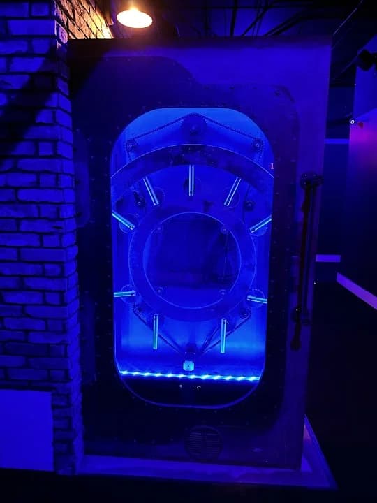Interior view of Sixty to Escape - Woodfield Mall escape rooms facility in Chicago