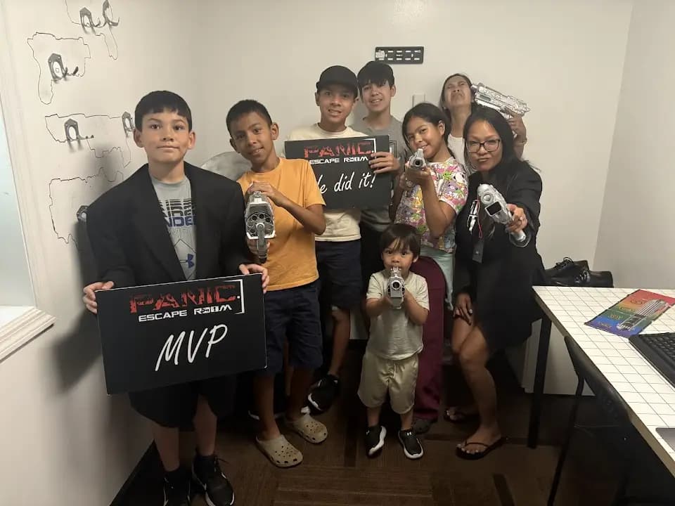 escape rooms experience at Panic Escape Room Games located in Chicago