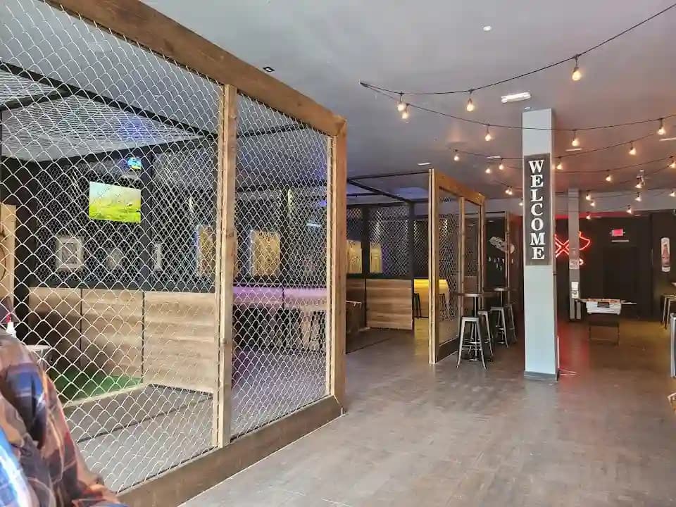 axe throwing experience at Master Axe Throwing located in Chicago