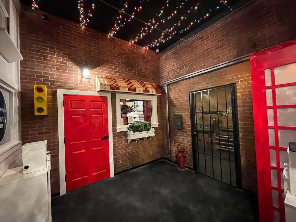 escape rooms experience at Red Door Escape Room located in Dallas
