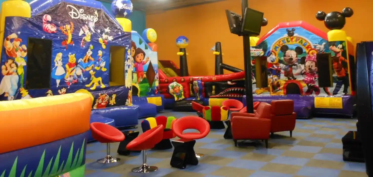 escape rooms experience at Shenaniganz Entertainment Center located in Dallas