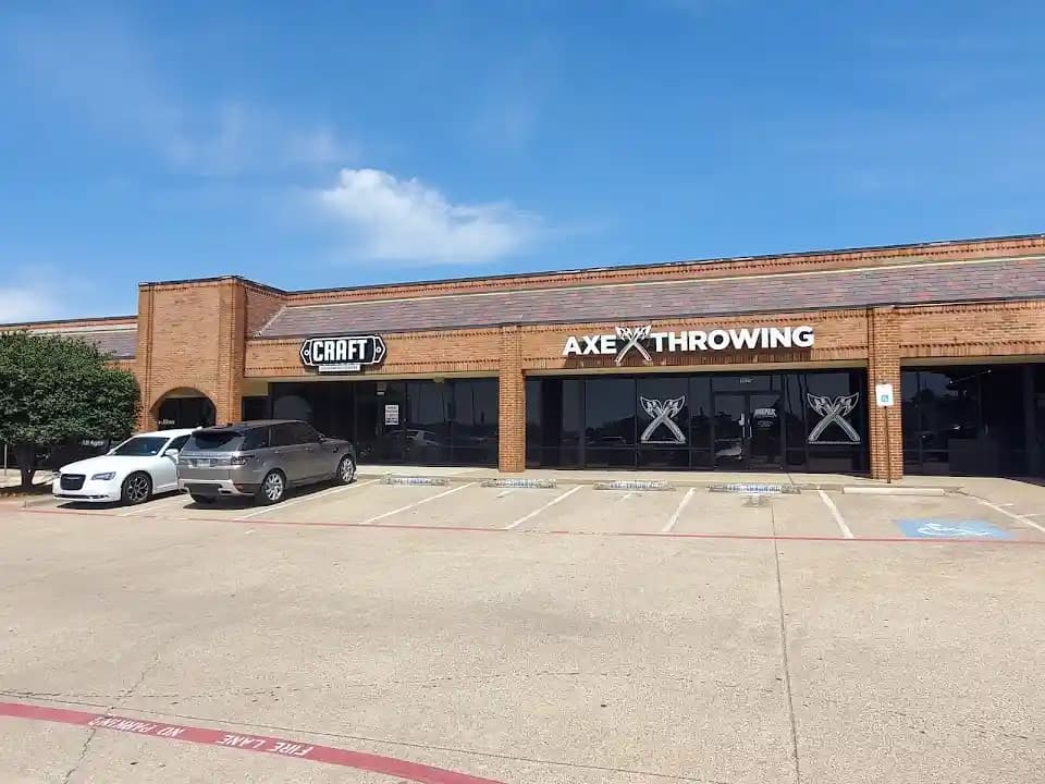 Drengr Axe Throwing - Popular axe throwing destination in Houston