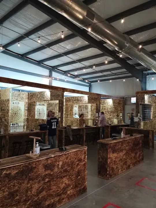 axe throwing experience at Slinging Axes located in Houston