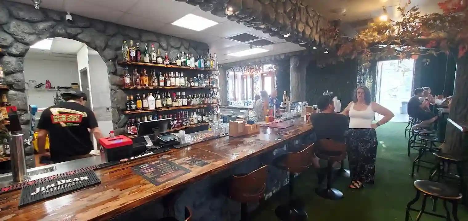 axe throwing experience at Axecade located in Houston