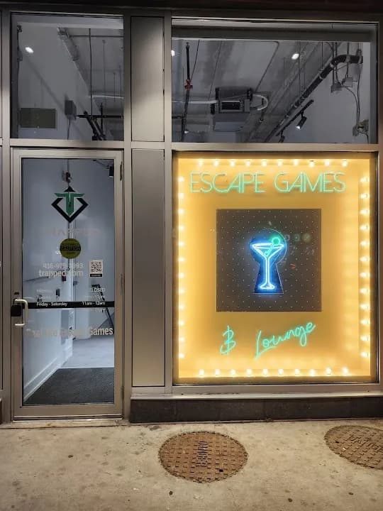 escape rooms experience at Trapped Escape Rooms & Lounge Toronto located in Toronto
