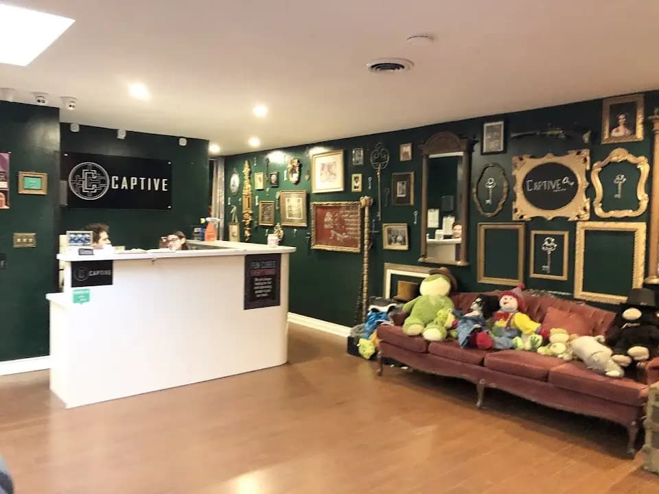 Captive Escape Rooms Downtown Toronto - Popular escape rooms destination in Toronto