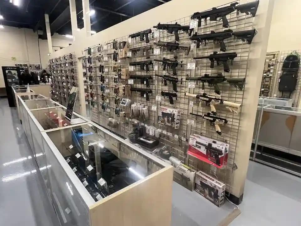 paintball experience at Badlands Paintball & Airsoft Toronto Megastore located in Toronto