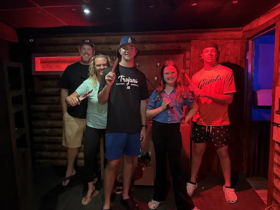 escape rooms experience at Riddler's Escape Tampa located in Tampa