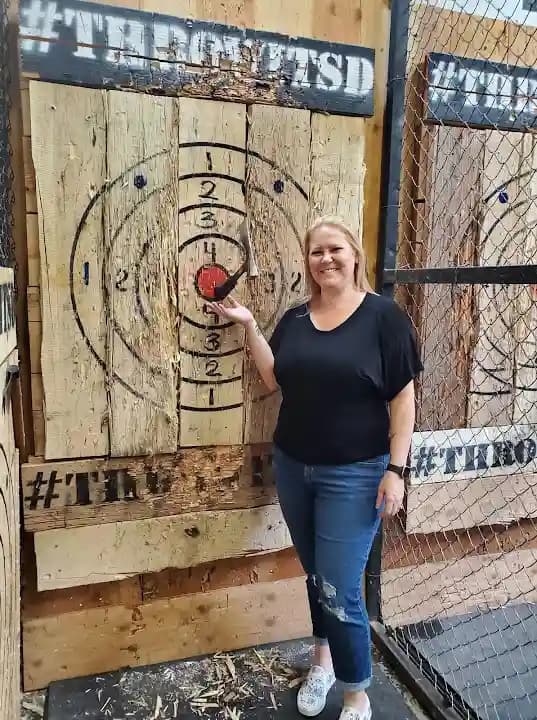 axe throwing experience at Throw It! located in San Diego