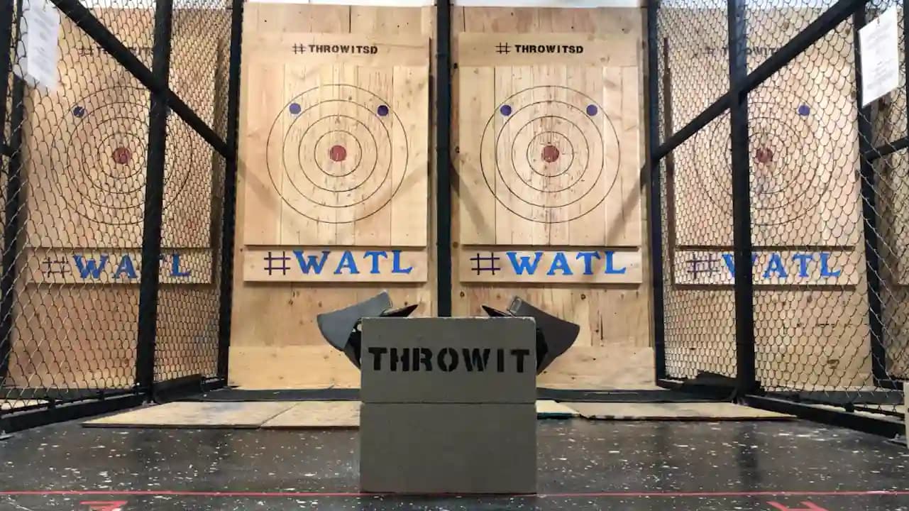 Photo of Throw It! axe throwing activities in San Diego