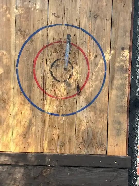 axe throwing experience at Battle Axe Mobile located in San Diego