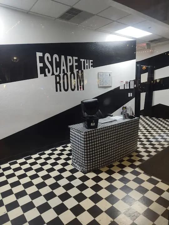 escape rooms experience at Escape The Room AZ located in Phoenix