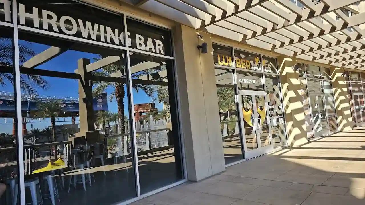 Lumberjaxes Axe Throwing Bar & Grill - Popular axe throwing destination in Phoenix
