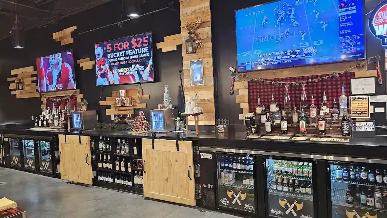 Photo of Lumberjaxes Axe Throwing Bar & Grill axe throwing activities in Phoenix