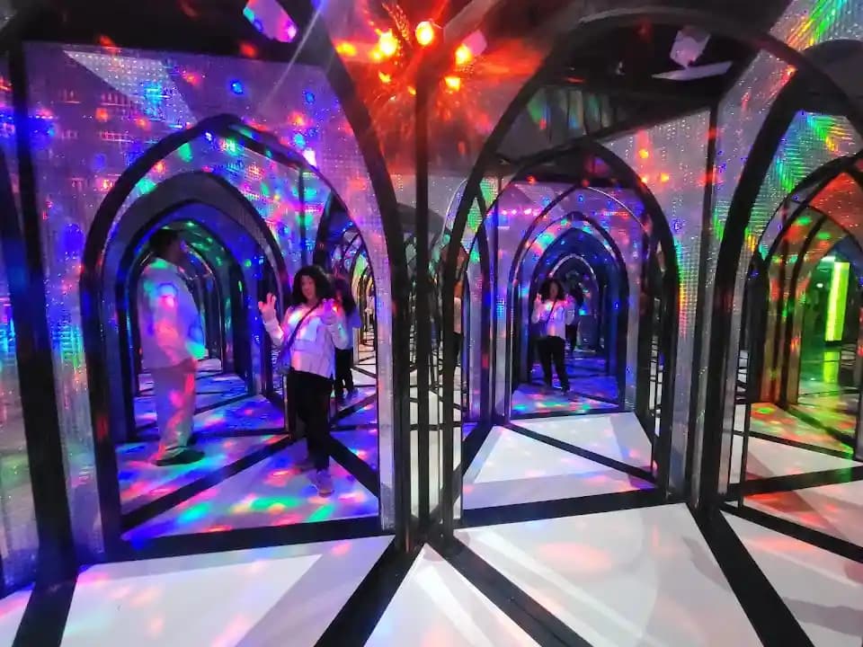The Amazing Mirror Maze - Popular escape rooms destination in San Antonio