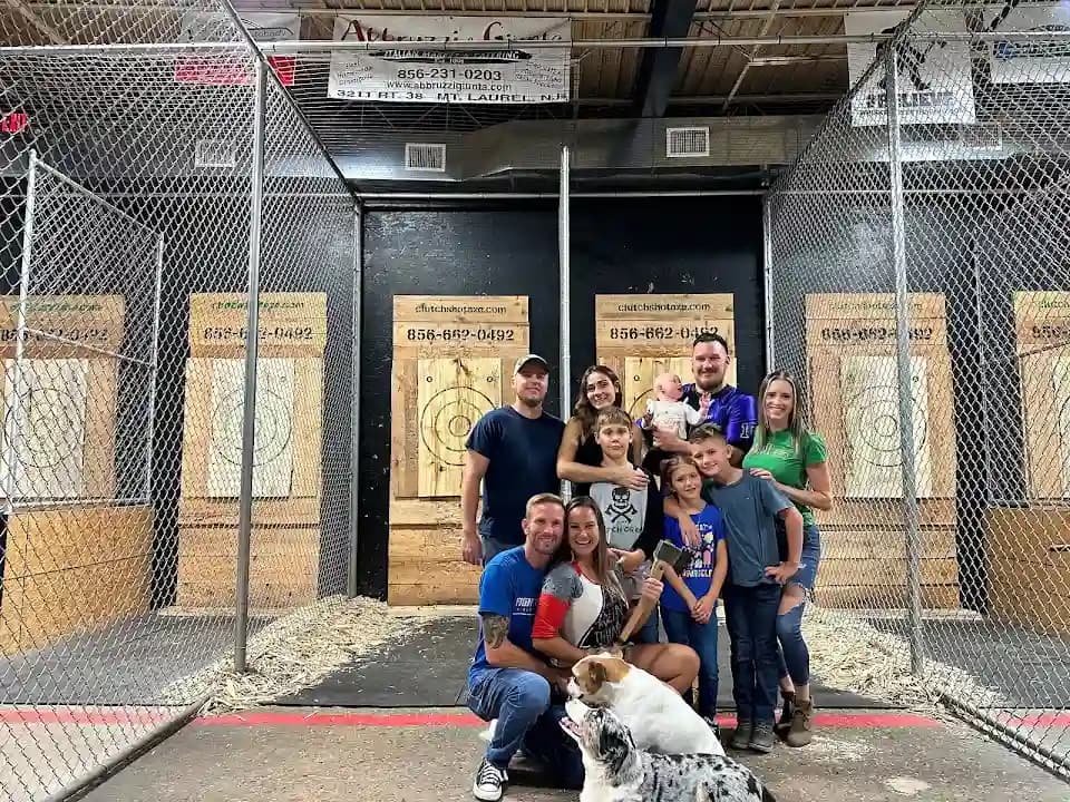 axe throwing experience at Clutch Shot Axe Throwing located in Philadelphia