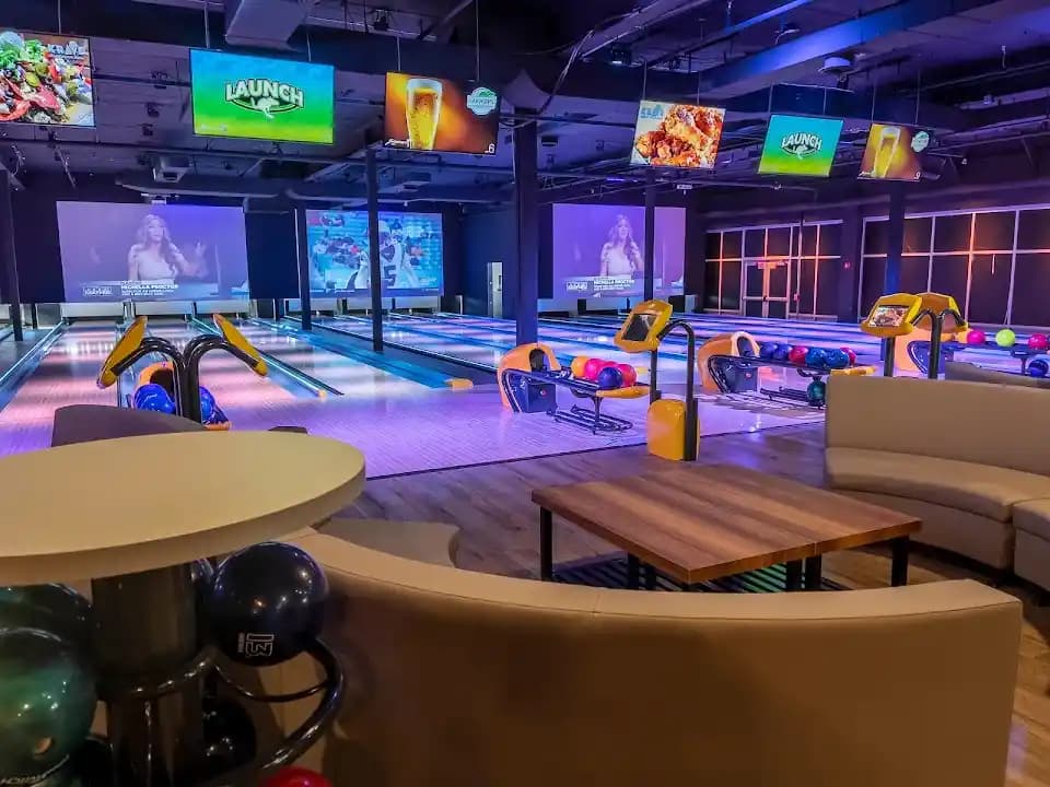 Launch Family Entertainment Park Orlando, FL - Popular axe throwing destination in Orlando