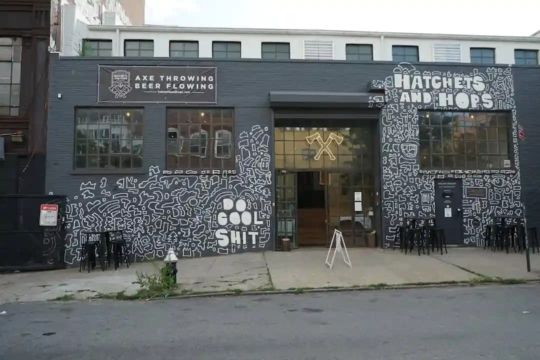 NY Axe Throwing Range - Brooklyn - Popular axe throwing destination in New York
