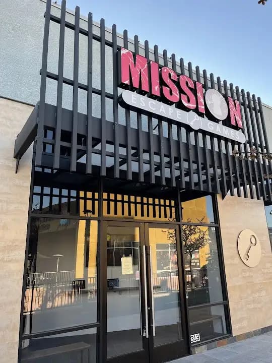 escape rooms experience at Mission Escape Games located in Los Angeles