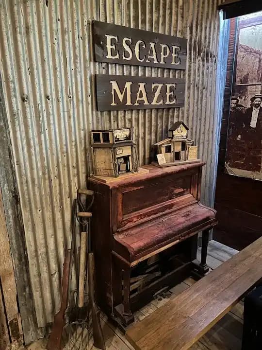 Escape Maze - Popular escape rooms destination in Toronto