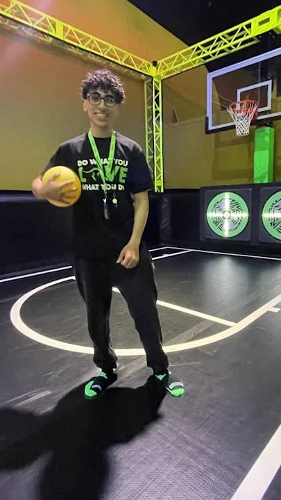 vr games experience at Launch Family Entertainment Brooklyn located in New York